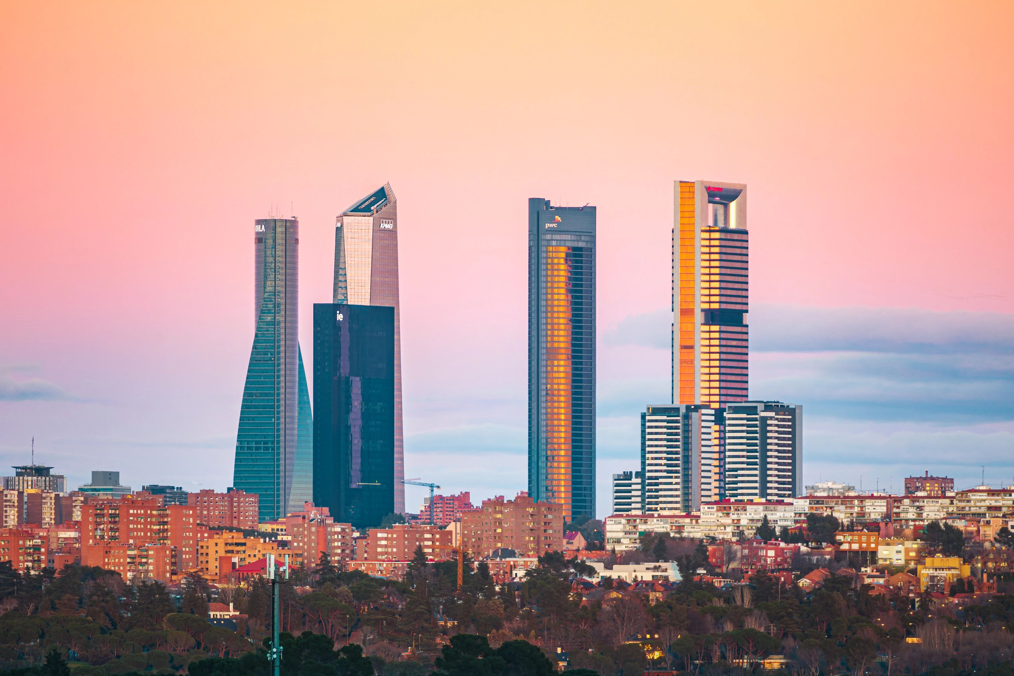 best-of-breed-systems-help-customer-manage-real-estate-lifecycle